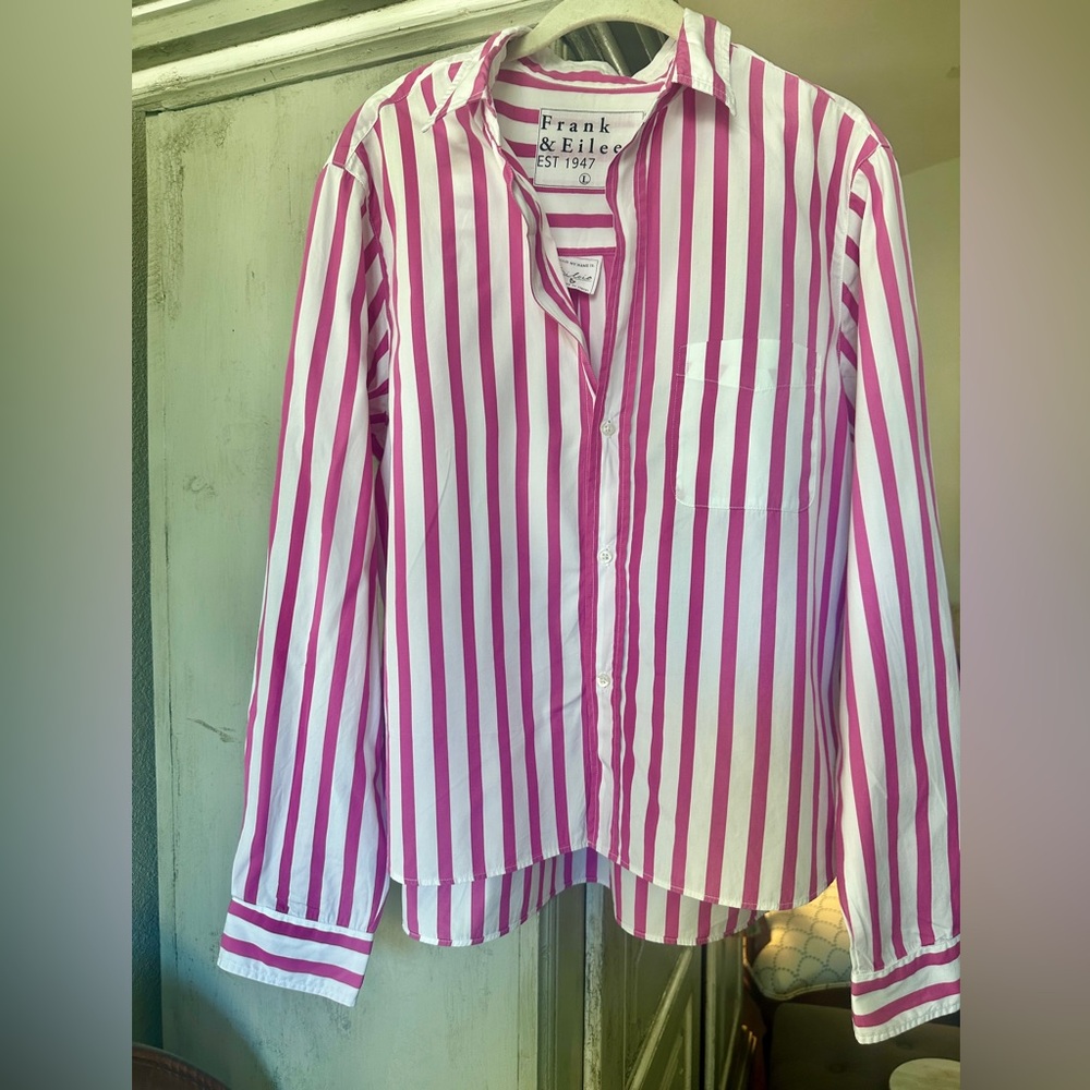 Frank & Eileen Silvio Button Up Stripe Shirt.                     Lightly Worn